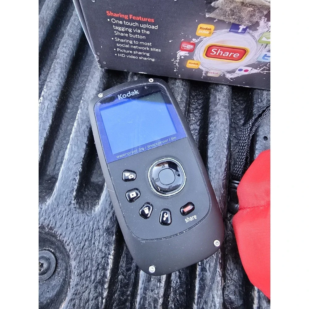 Untested Kodak Play Sport Waterproof Digital Camera